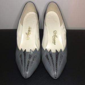Vintage Amano grey leather heels size 8